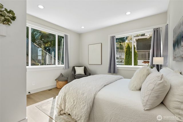 6029 Atlas Place SW, Seattle, WA 98136