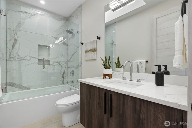 6029 Atlas Place SW, Seattle, WA 98136