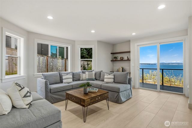 6029 Atlas Place SW, Seattle, WA 98136