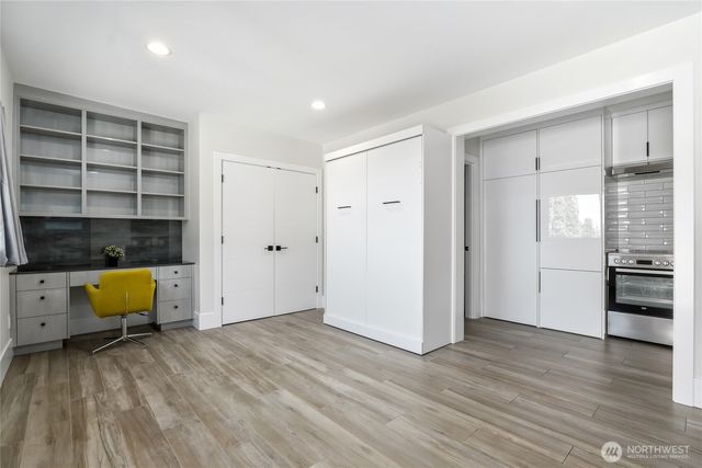 6029 Atlas Place SW, Seattle, WA 98136