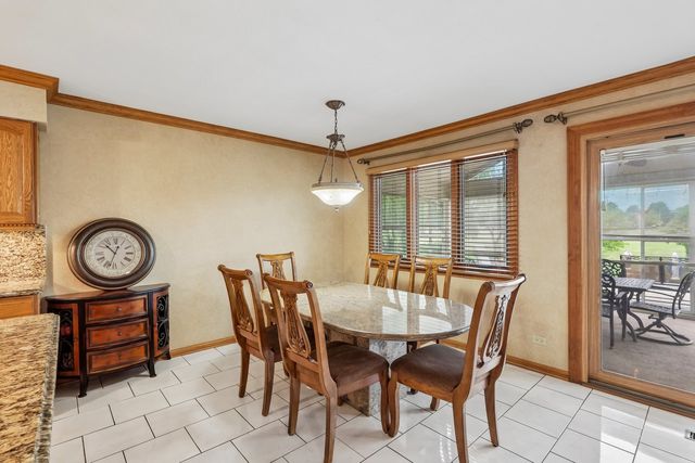 308 S Knollwood Drive, Schaumburg, IL 60193
