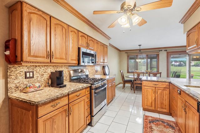 308 S Knollwood Drive, Schaumburg, IL 60193
