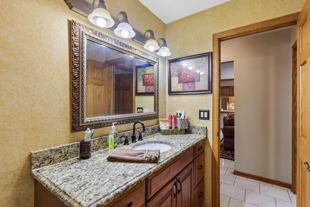 308 S Knollwood Drive, Schaumburg, IL 60193