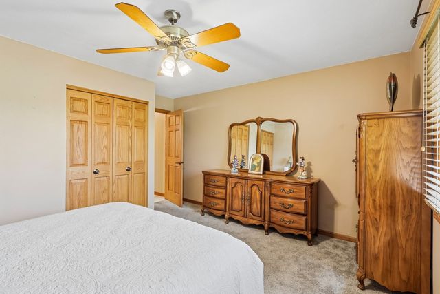 308 S Knollwood Drive, Schaumburg, IL 60193
