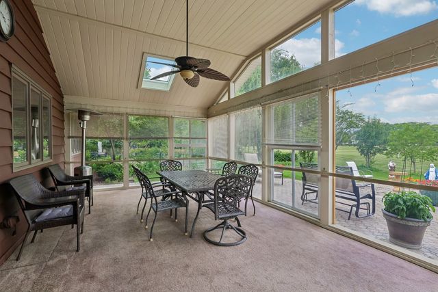 308 S Knollwood Drive, Schaumburg, IL 60193