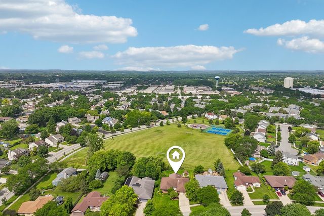 308 S Knollwood Drive, Schaumburg, IL 60193