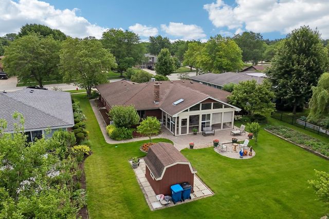 308 S Knollwood Drive, Schaumburg, IL 60193