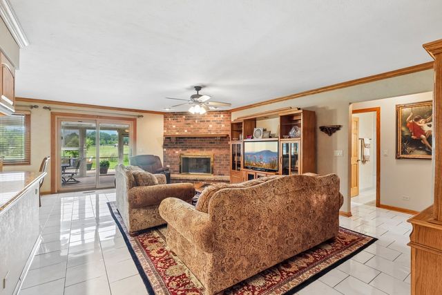 308 S Knollwood Drive, Schaumburg, IL 60193