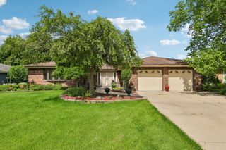 308 S Knollwood Drive, Schaumburg, IL 60193