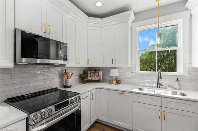 4608 Cedar Farm Lane, Pfafftown, NC 27040