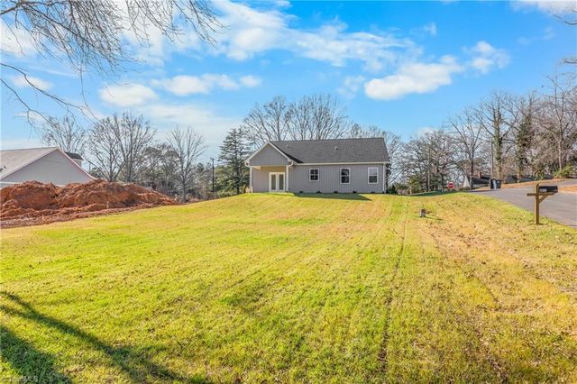 4608 Cedar Farm Lane, Pfafftown, NC 27040