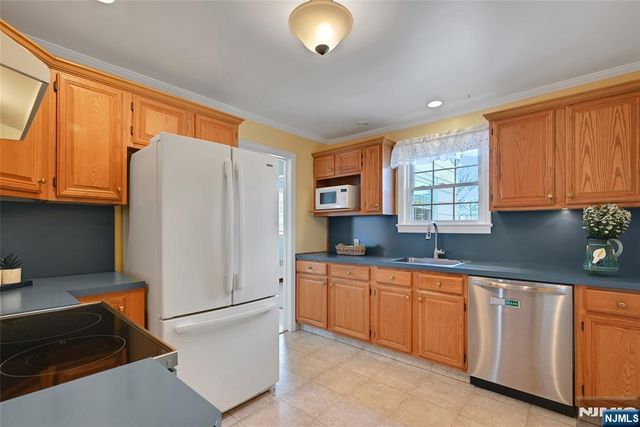 133 Willow Avenue, Hackensack, NJ 07601