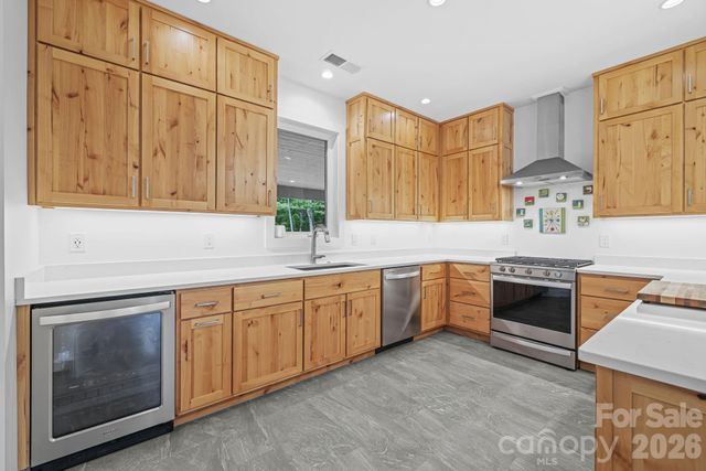 337 Leatherbreeches Drive, Tuckasegee, NC 28783