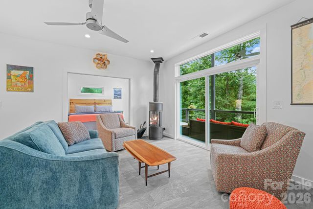 337 Leatherbreeches Drive, Tuckasegee, NC 28783