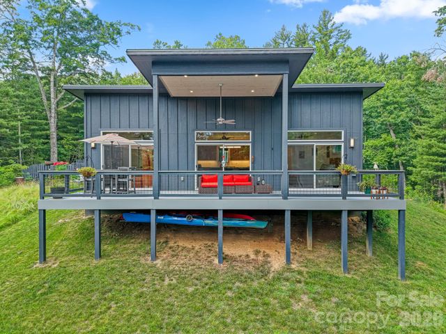 337 Leatherbreeches Drive, Tuckasegee, NC 28783