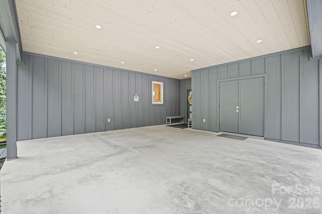337 Leatherbreeches Drive, Tuckasegee, NC 28783