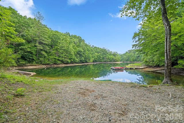 337 Leatherbreeches Drive, Tuckasegee, NC 28783