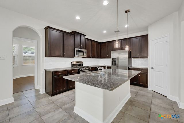 1176 Legacy Drive, New Braunfels, TX 78130