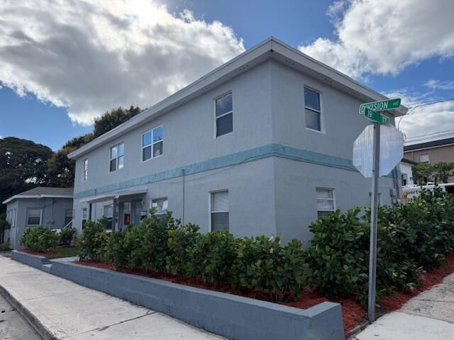 1913 Division Avenue 202, West Palm Beach, FL 33407