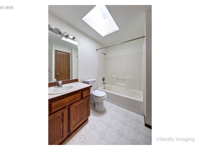 254 Sw NANCY Cir, Gresham, OR 97030