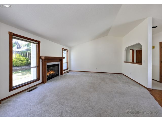254 Sw NANCY Cir, Gresham, OR 97030