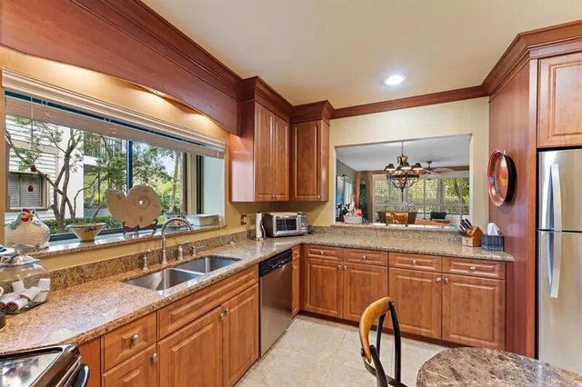 1143 Duncan Circle Unit 101, Palm Beach Gardens, FL 33418