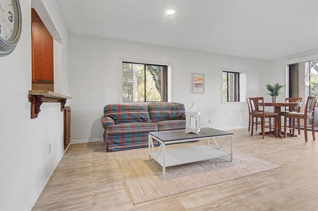 1143 Duncan Circle Unit 101, Palm Beach Gardens, FL 33418