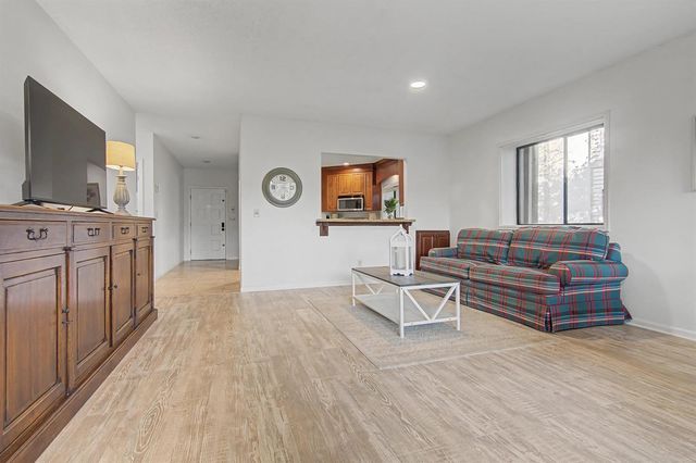 1143 Duncan Circle Unit 101, Palm Beach Gardens, FL 33418