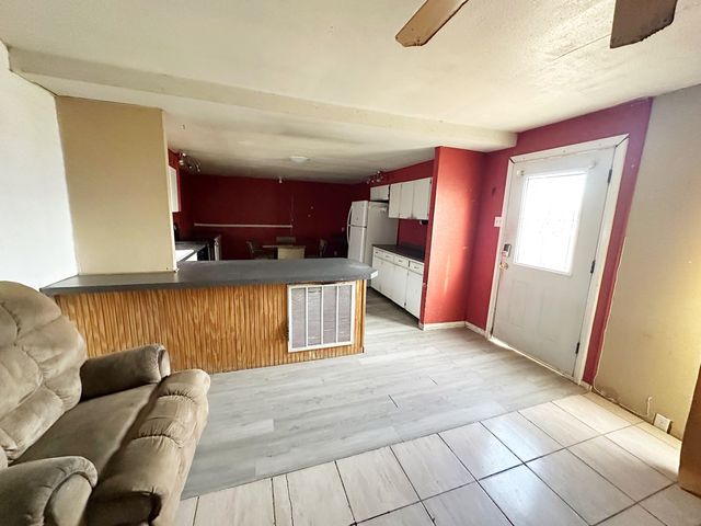 427 S 2nd St, Coahoma, TX 79511