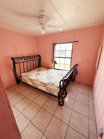 427 S 2nd St, Coahoma, TX 79511