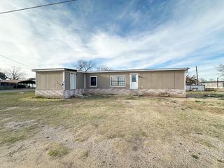 427 S 2nd St, Coahoma, TX 79511