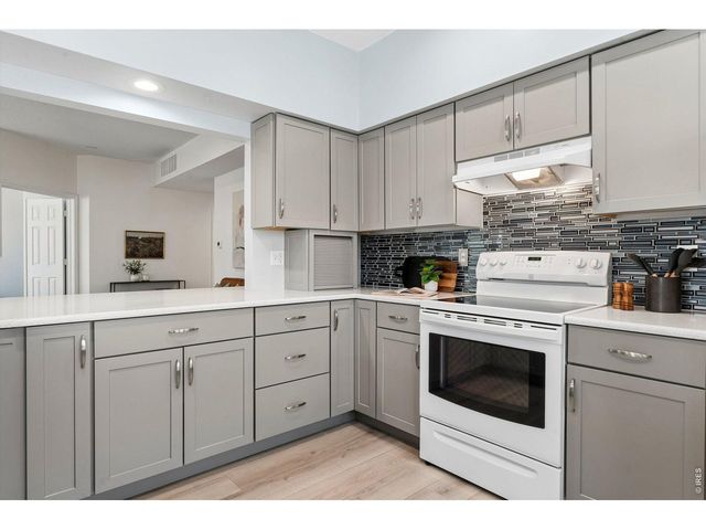 2897 W Riverwalk Cir 107, Littleton, CO 80123
