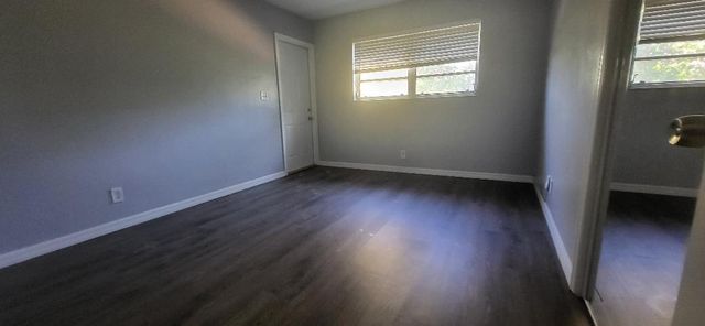 5240 NE 14th Way, Fort Lauderdale, FL 33334