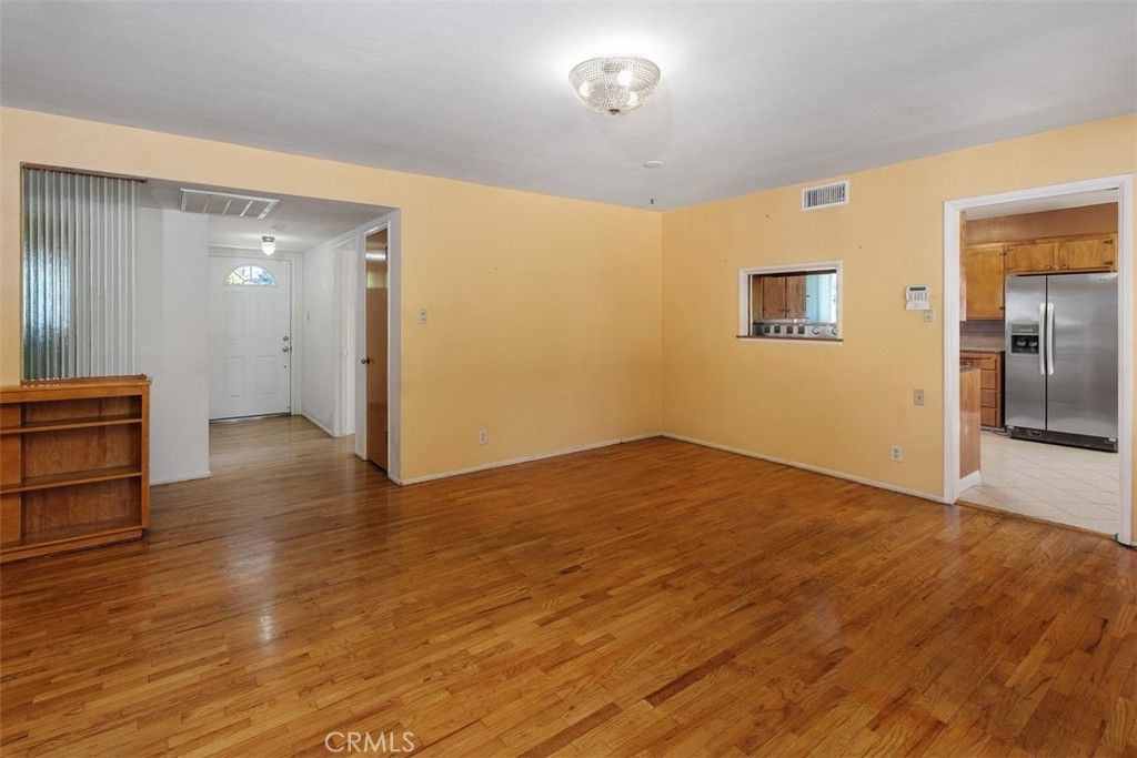 Image 12 of property listing at 417 E Cornell, Rialto, CA 92376