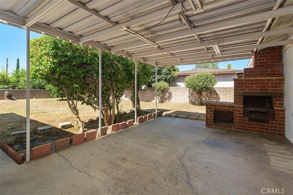 Image 32 of property listing at 417 E Cornell, Rialto, CA 92376