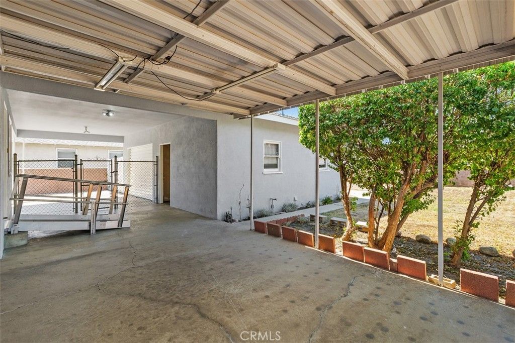 Image 33 of property listing at 417 E Cornell, Rialto, CA 92376
