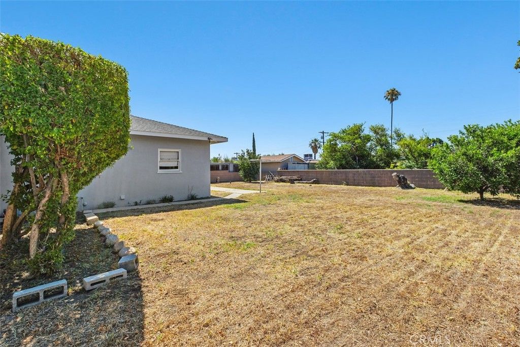 Image 34 of property listing at 417 E Cornell, Rialto, CA 92376