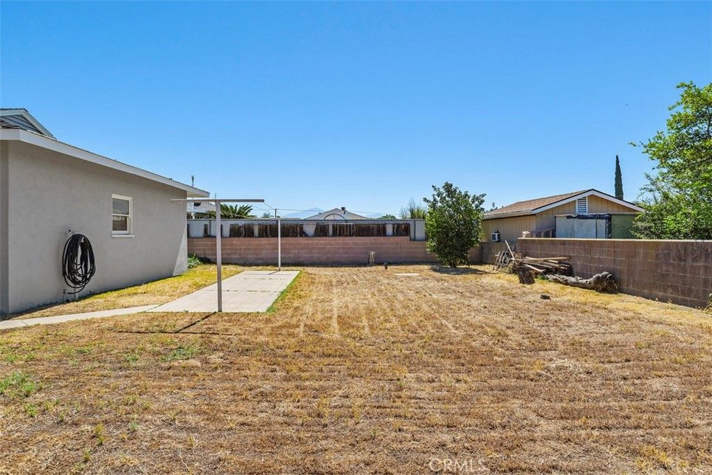 Image 35 of property listing at 417 E Cornell, Rialto, CA 92376