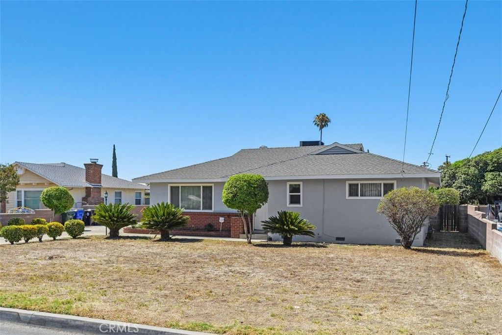 Image 4 of property listing at 417 E Cornell, Rialto, CA 92376