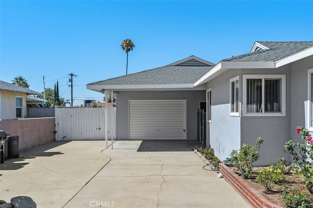 Image 6 of property listing at 417 E Cornell, Rialto, CA 92376