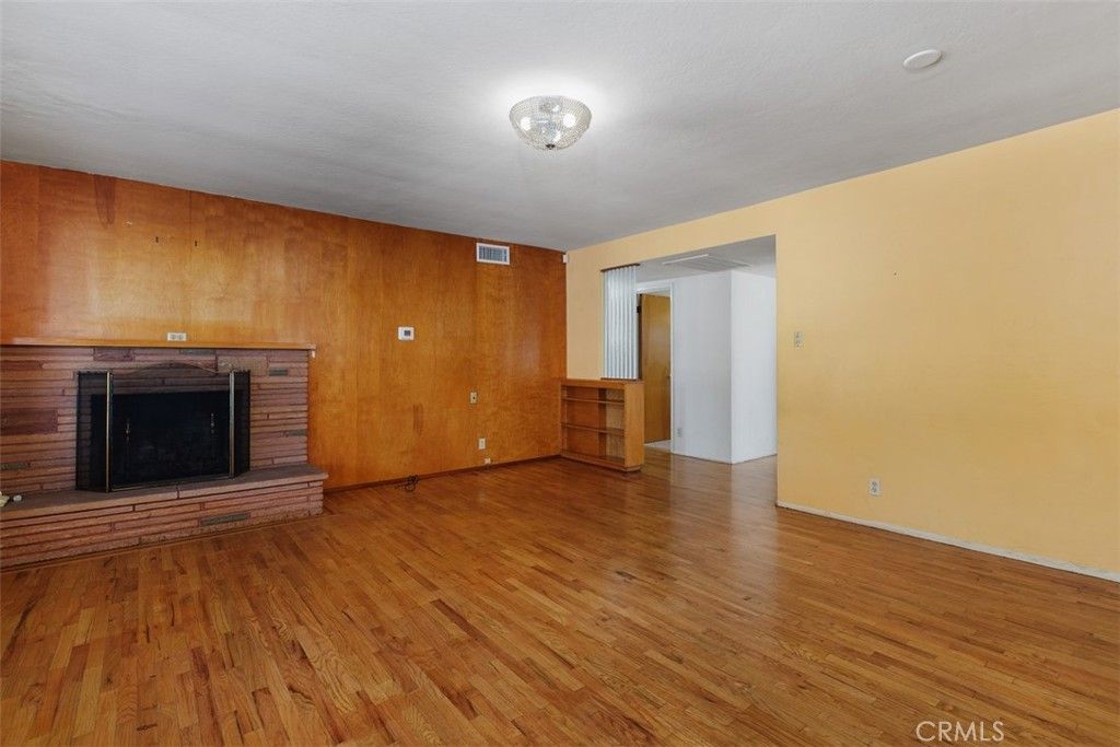 Image 9 of property listing at 417 E Cornell, Rialto, CA 92376