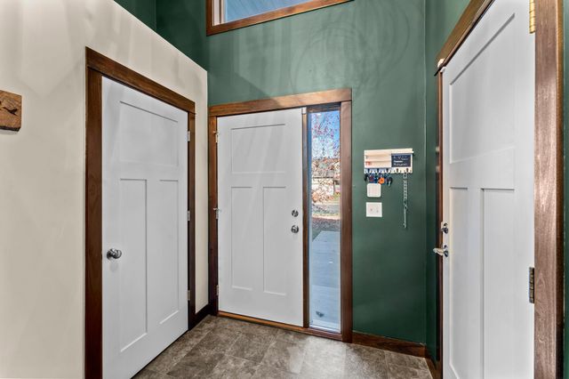 905 Bellaire Boulevard NW, Isanti, MN 55040