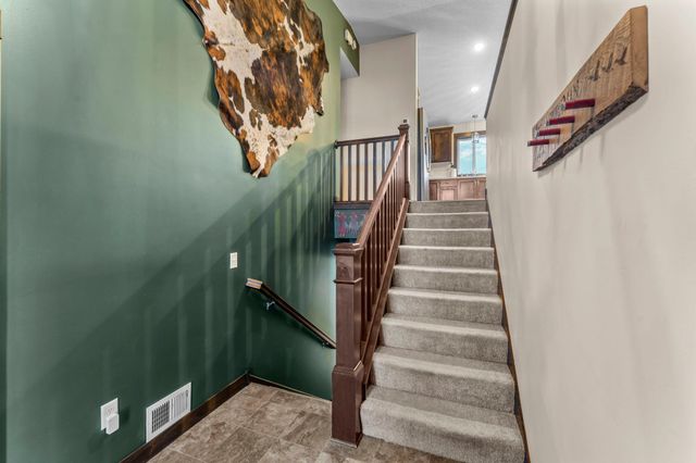 905 Bellaire Boulevard NW, Isanti, MN 55040