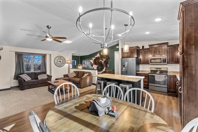 905 Bellaire Boulevard NW, Isanti, MN 55040