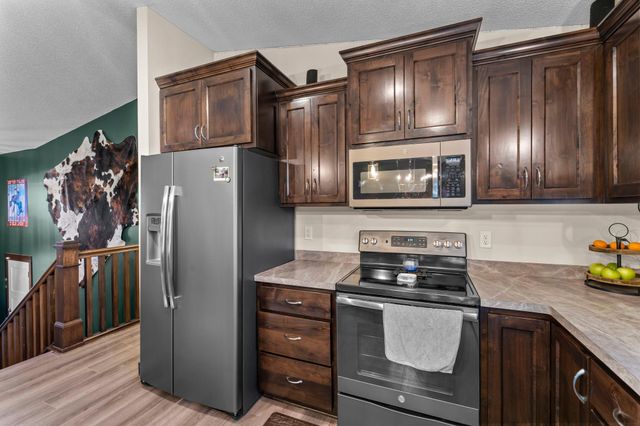 905 Bellaire Boulevard NW, Isanti, MN 55040