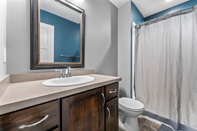 905 Bellaire Boulevard NW, Isanti, MN 55040