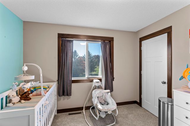 905 Bellaire Boulevard NW, Isanti, MN 55040