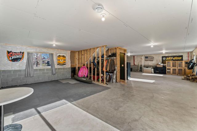 905 Bellaire Boulevard NW, Isanti, MN 55040