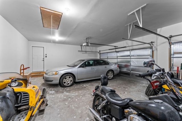 905 Bellaire Boulevard NW, Isanti, MN 55040