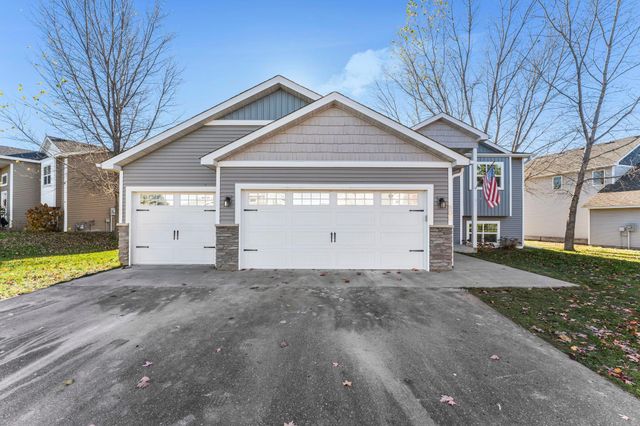 905 Bellaire Boulevard NW, Isanti, MN 55040